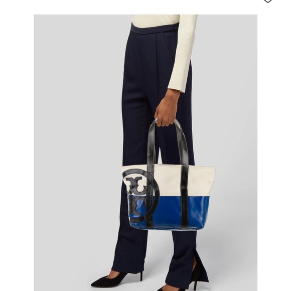 Luxury Zipped Tory Burch Beach Tote Stylish Black and Blue Tote Bag - Picture 1 of 1